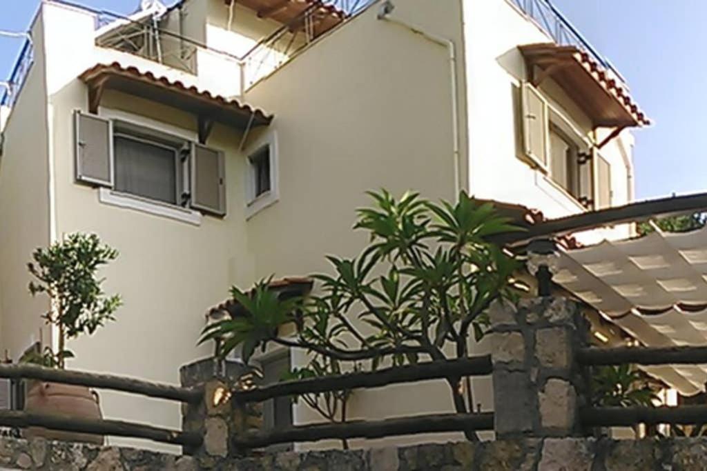 Nikolis Vacation House Vrísai Exterior foto