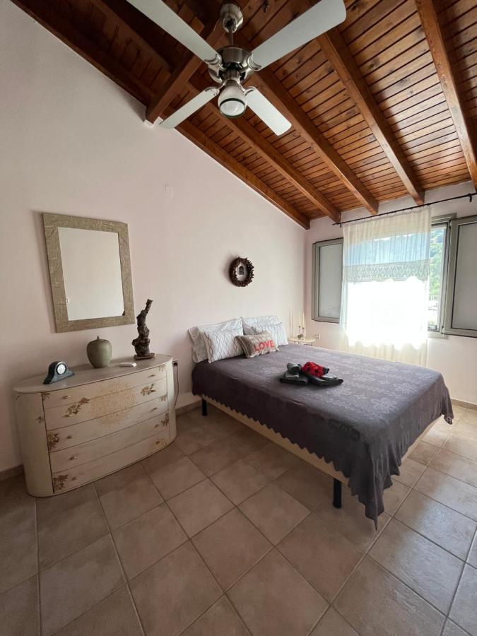 Nikolis Vacation House Vrísai Exterior foto